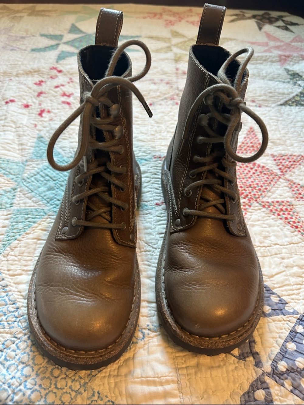 Women's Olive Lace-Up Leather Ankle Boots